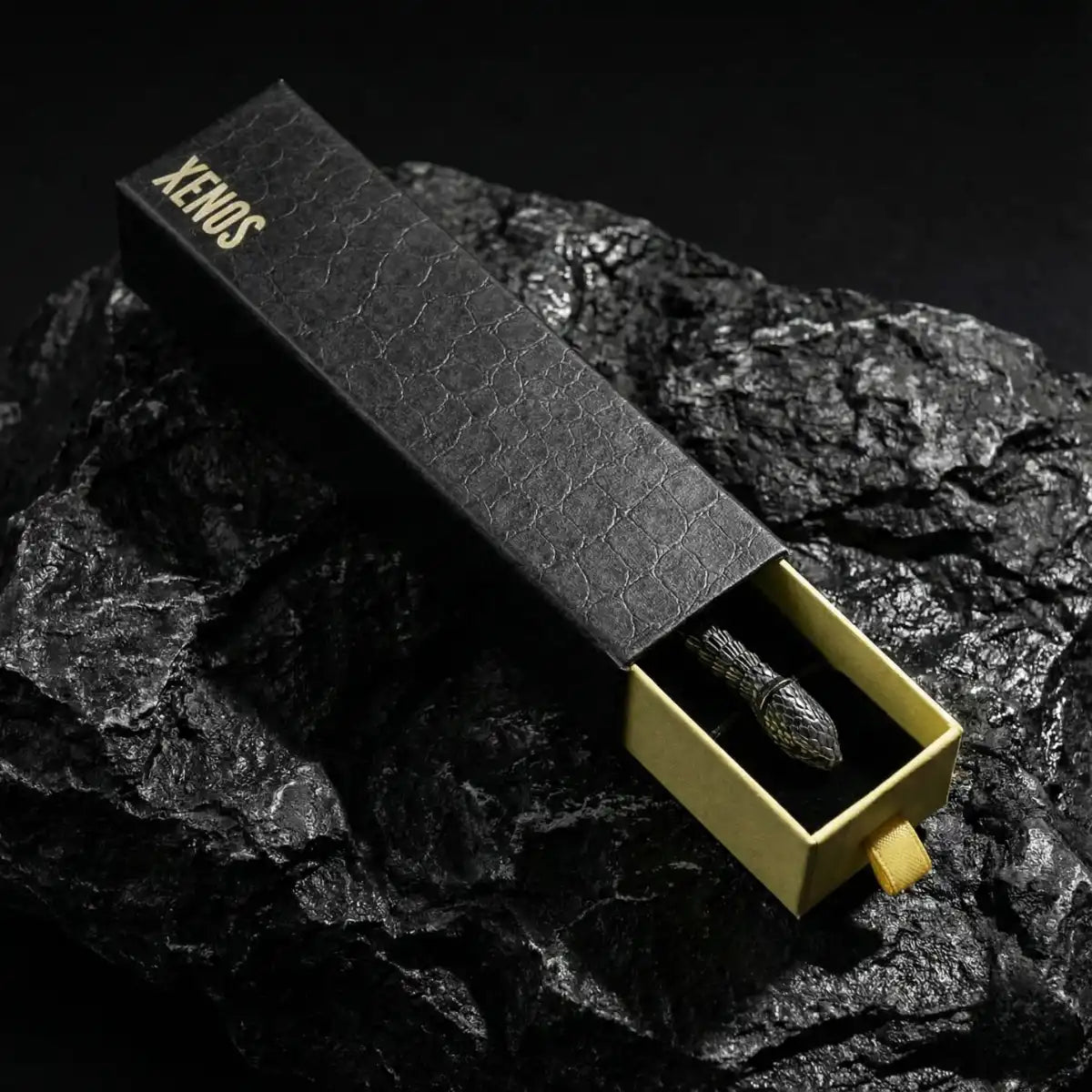 Men‘s Snake Chain Bracelet in Xenos Jewelry Packaging Box