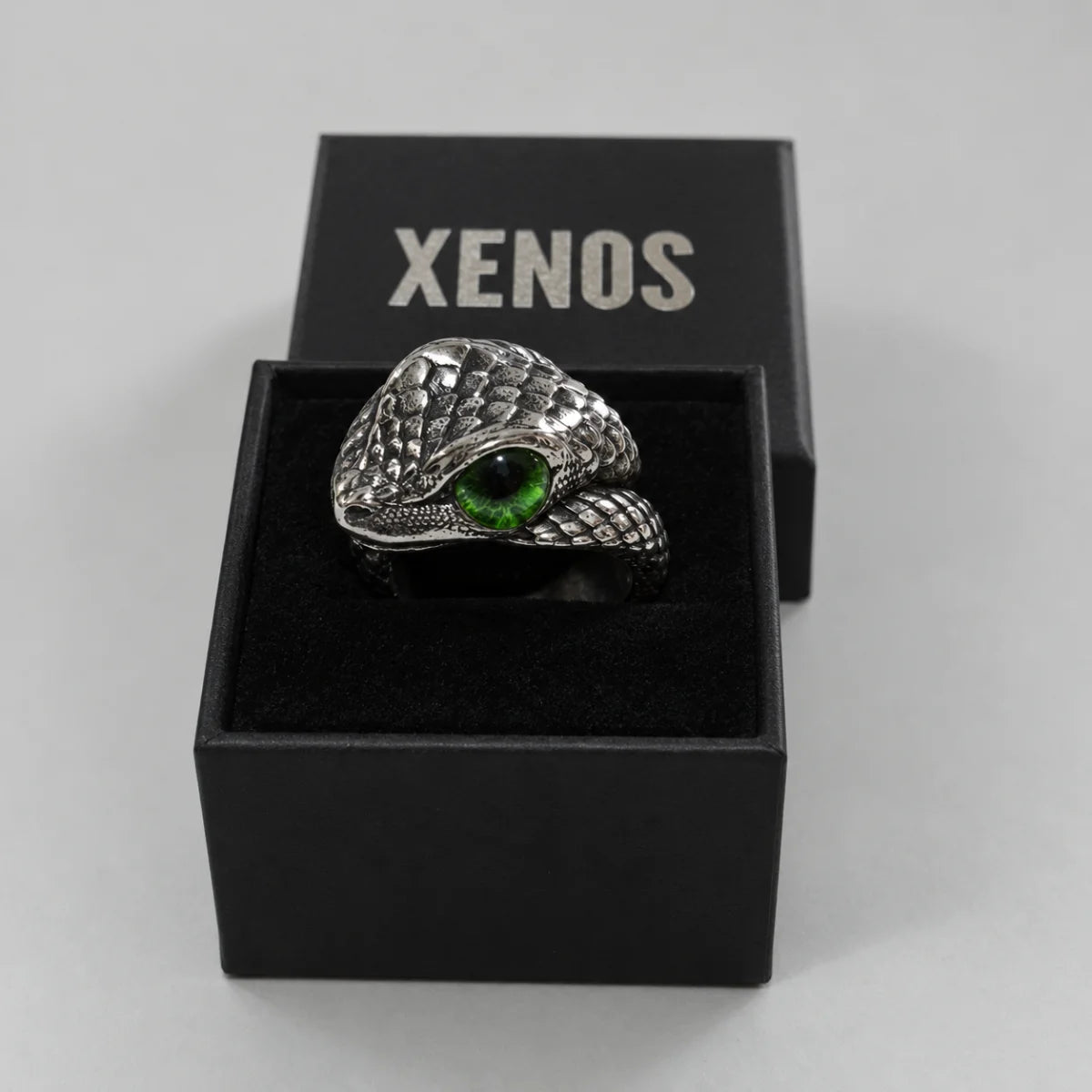 Viper Ring Silver Green Eye Packaging Box View