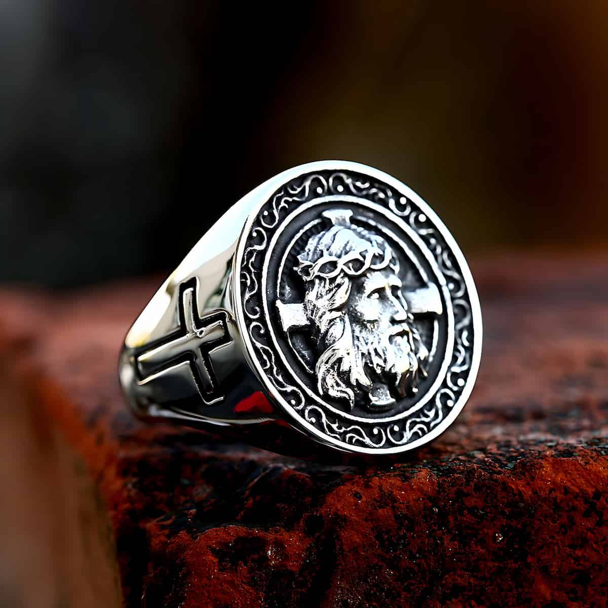 Bague Jésus croix en acier inoxydable1