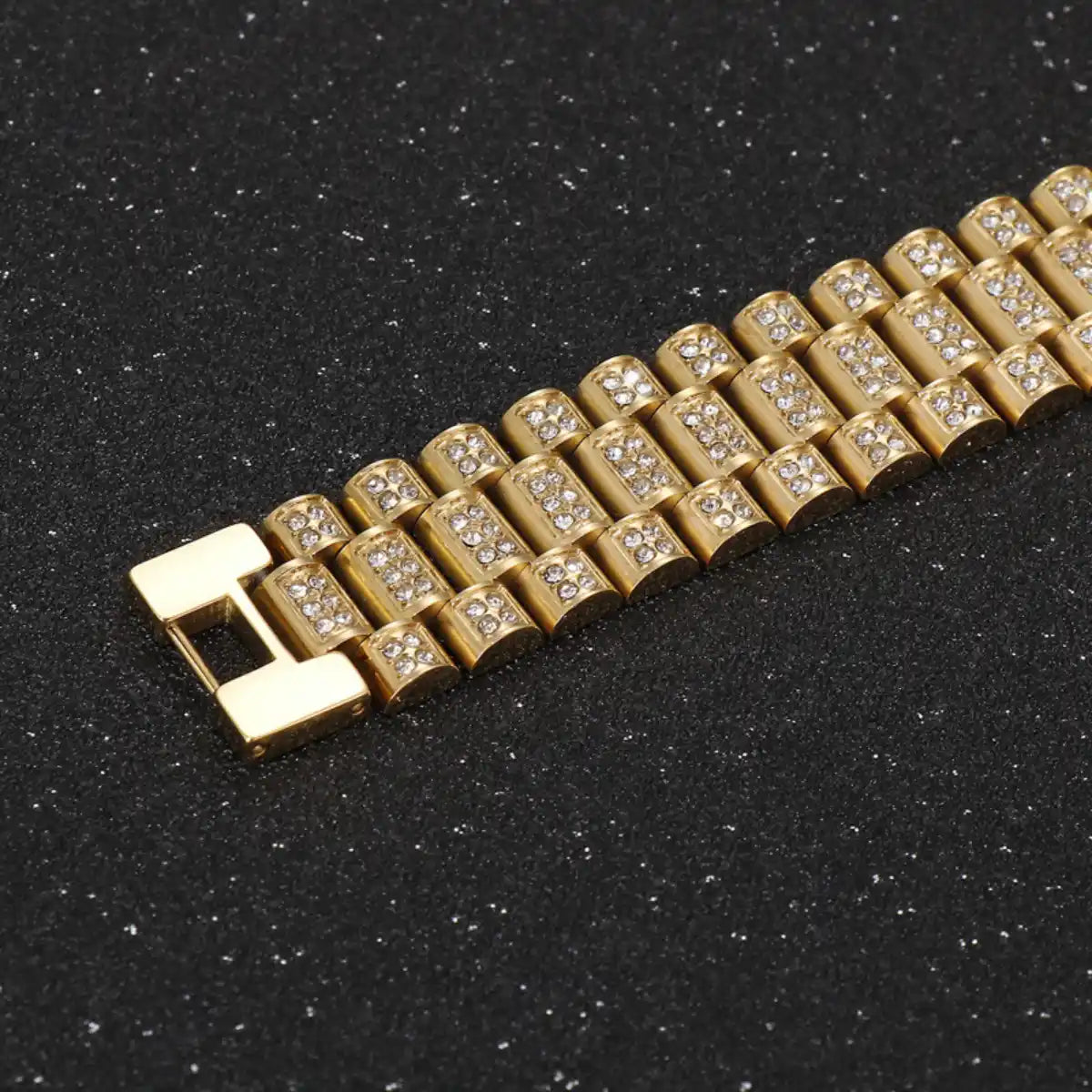 18mm Iced Out Watch Band Chain Bracelet Gold Close Up