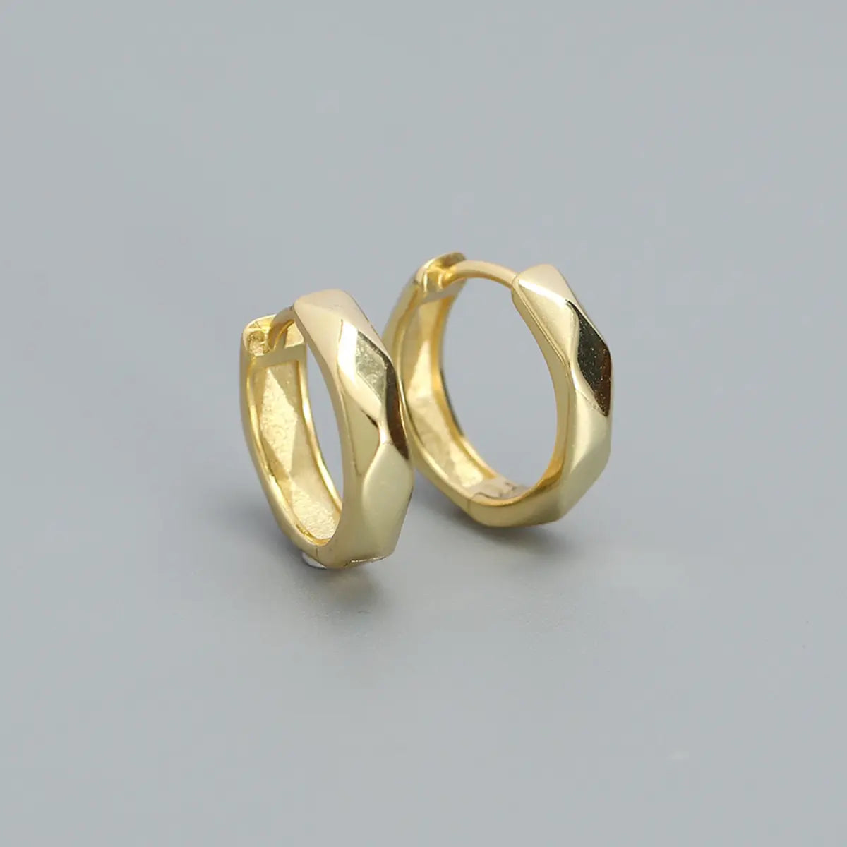 4mm Irregular Chunky Hoop Earrings Gold Details