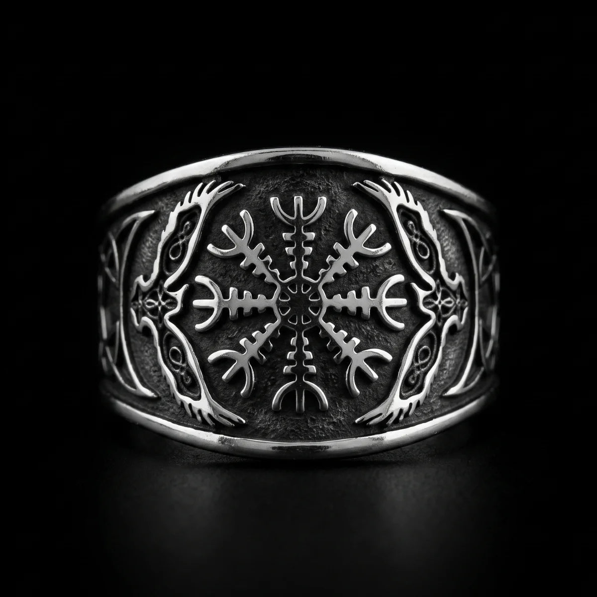 Aegishjalmur Raven Ring Silver Close Up