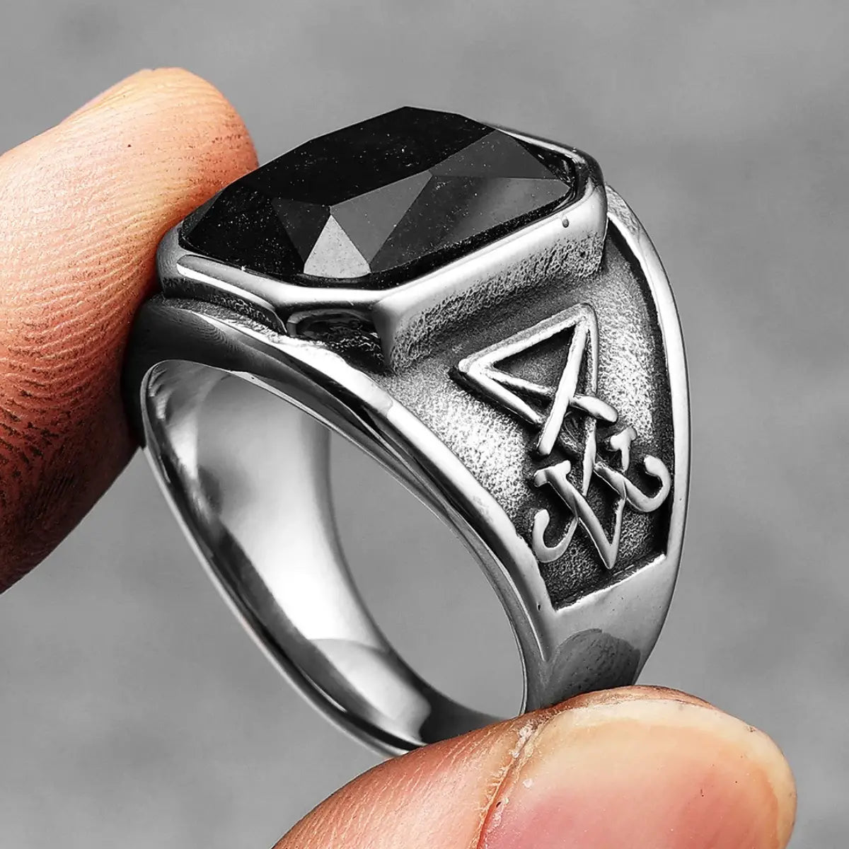 Black Onyx Lucifer Ring Side Details
