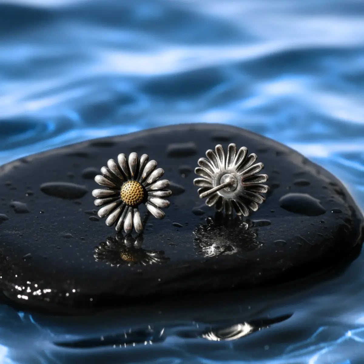 Daisy stud earrings sterling silver gold