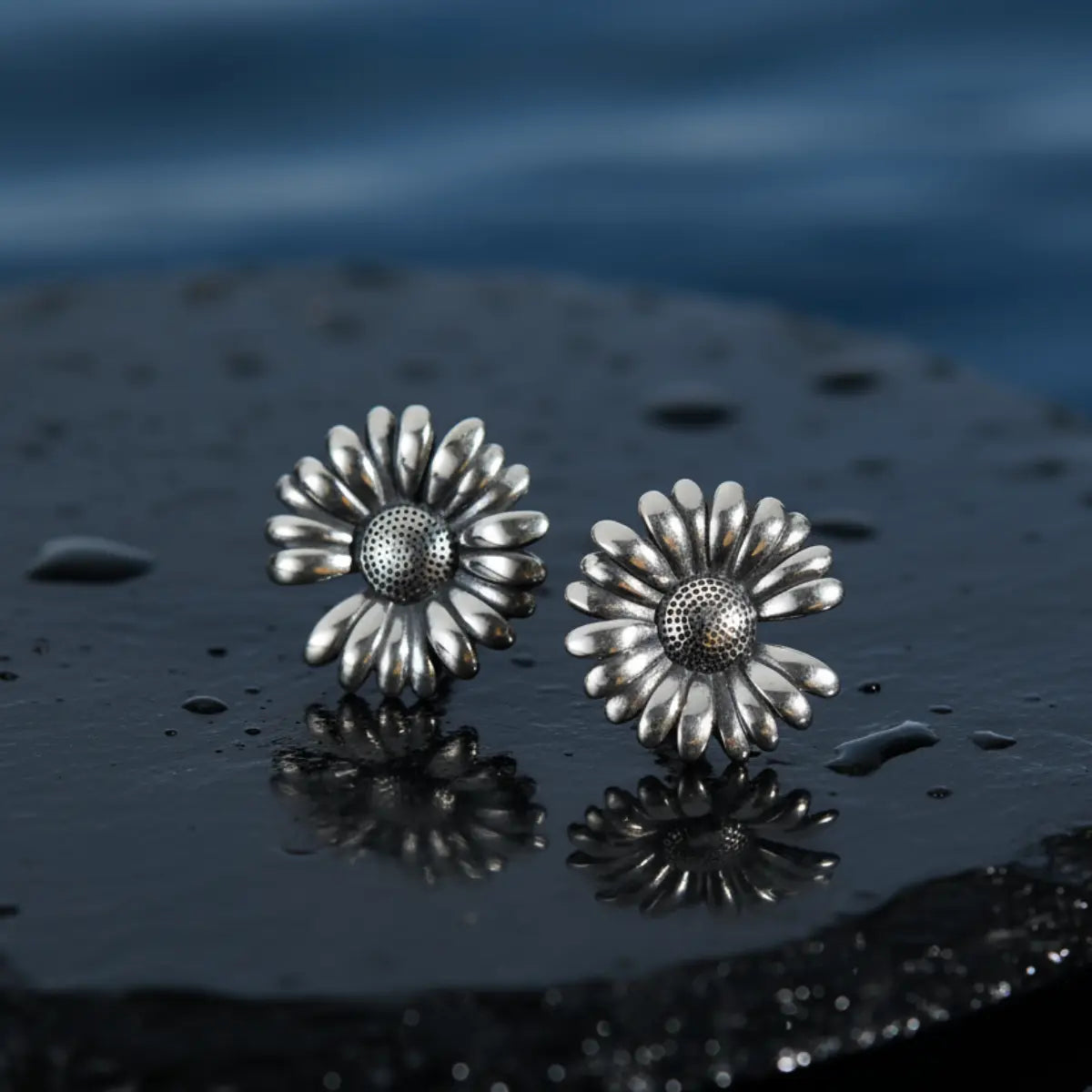 Daisy stud earrings sterling silver white gold