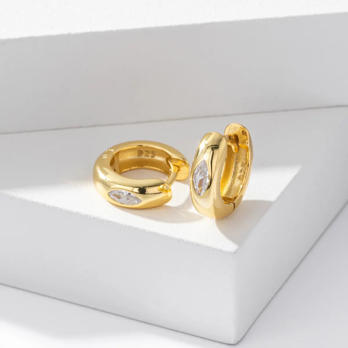 Eye of Horus Huggie Hoop Earrings Gold 4mm