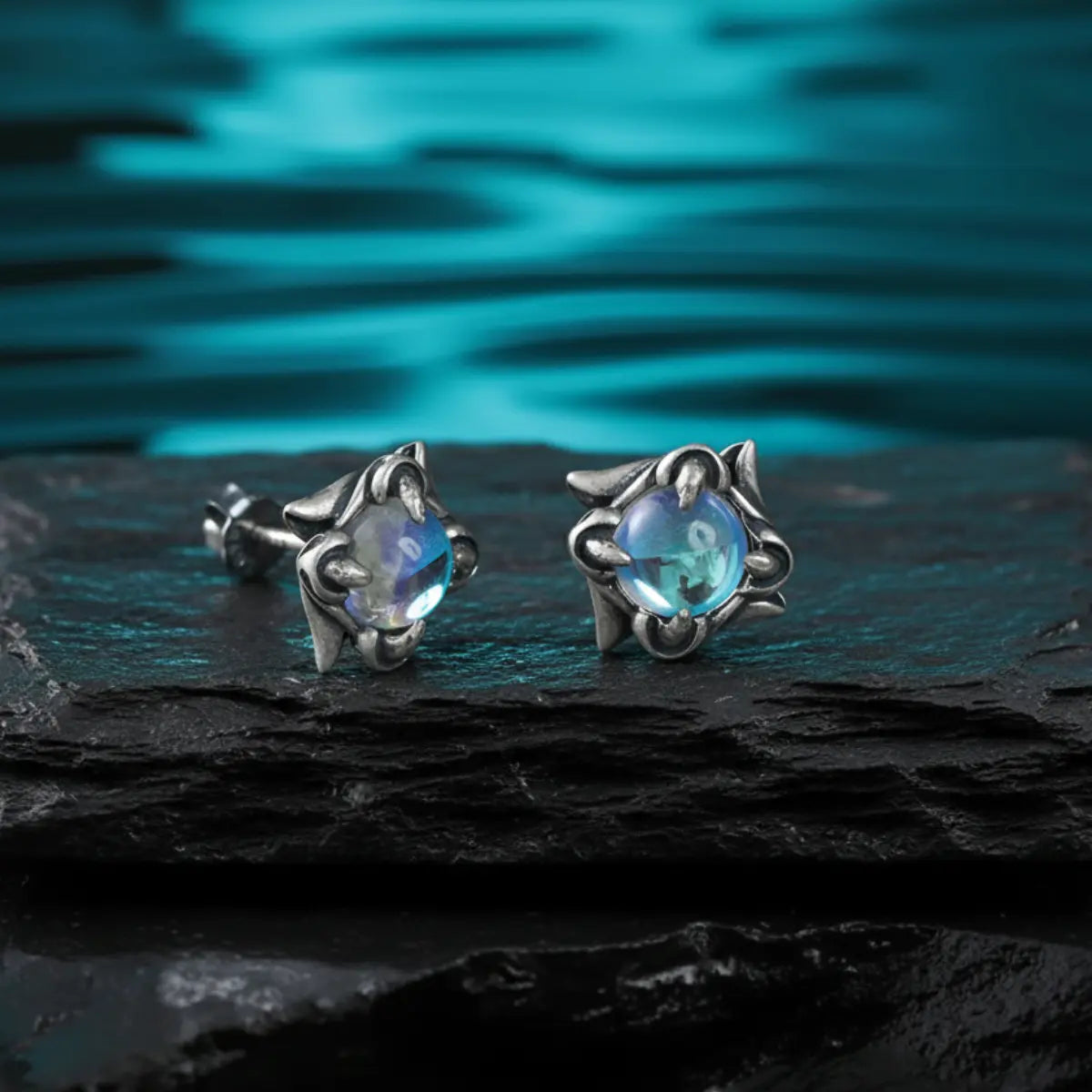 Gem Claw Stud Earrings