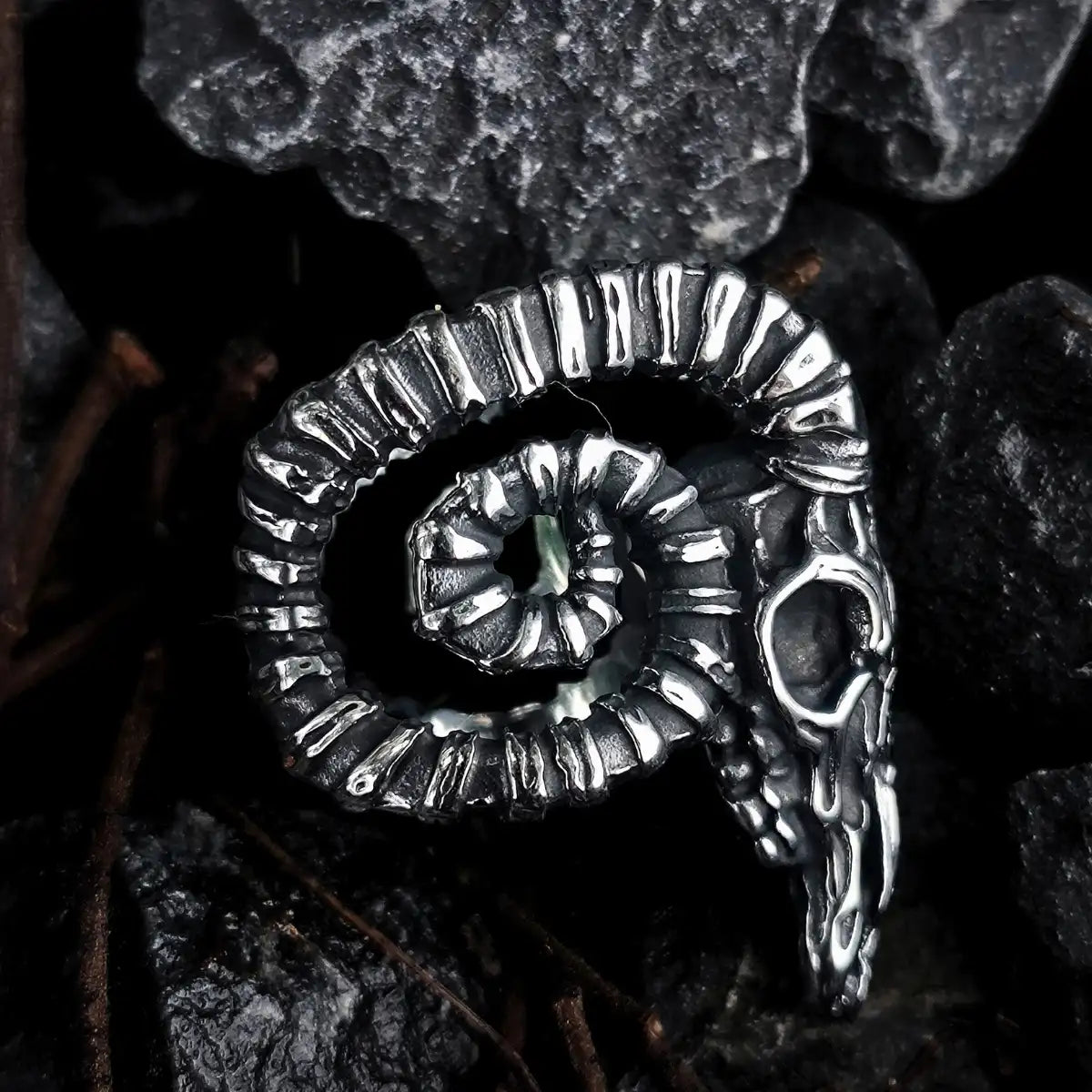 Gothic Ram Skull Ring Right Side Xenos Jewelry