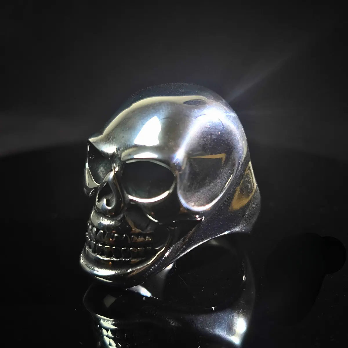Gothic Skull Ring Xenos Jewelry