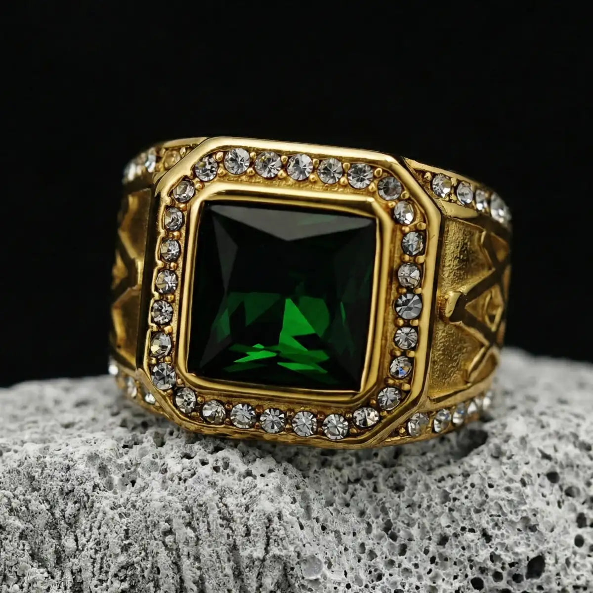 Green Masonic Ring Gold