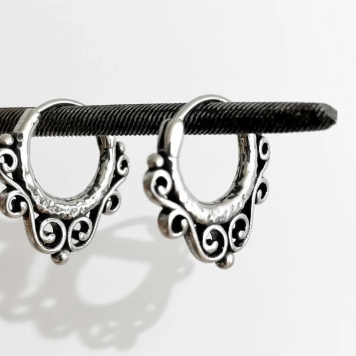 Hollow Scrollwork Hoop Earrings Details