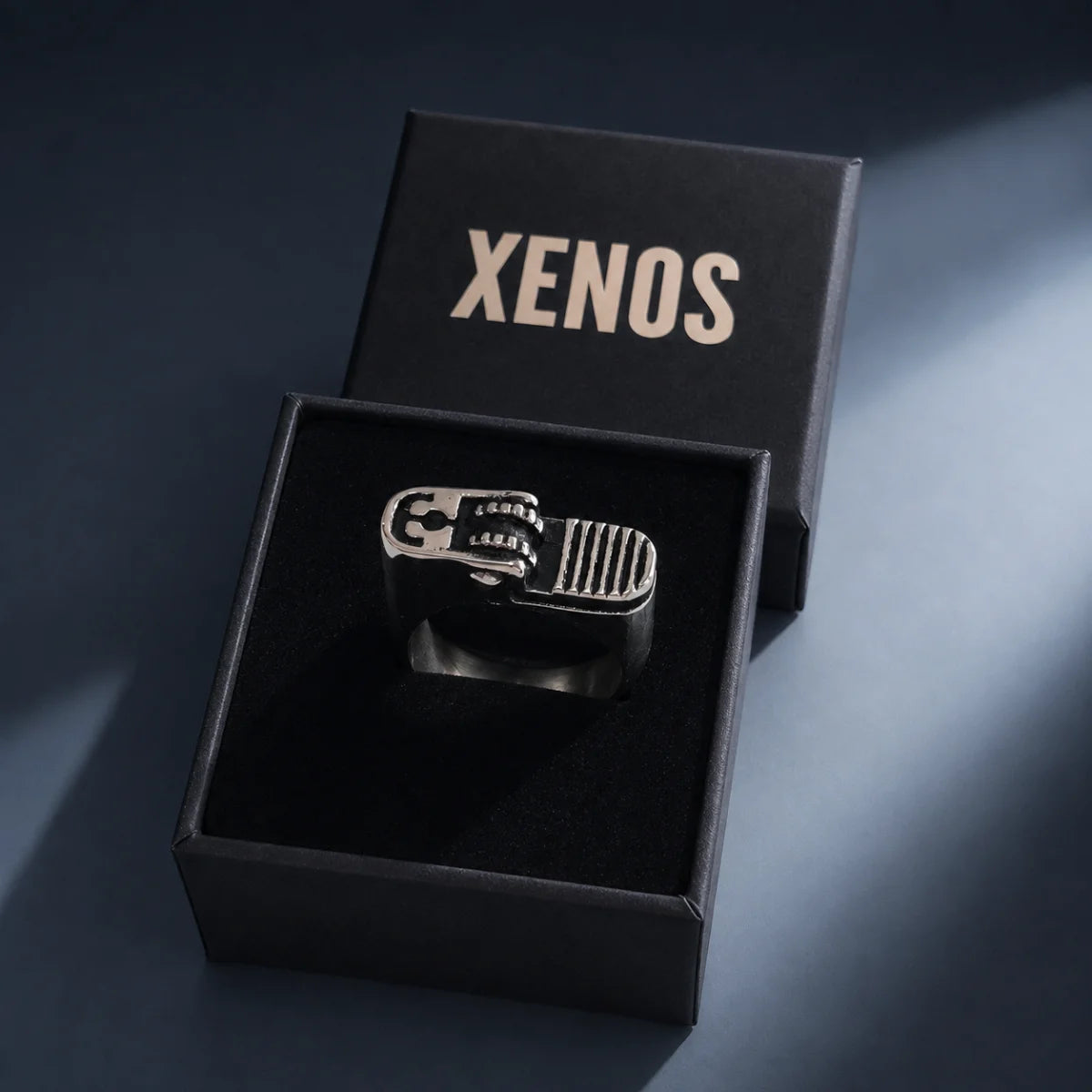 Lighter Ring Silver Displayed in Xenos Jewelry Box