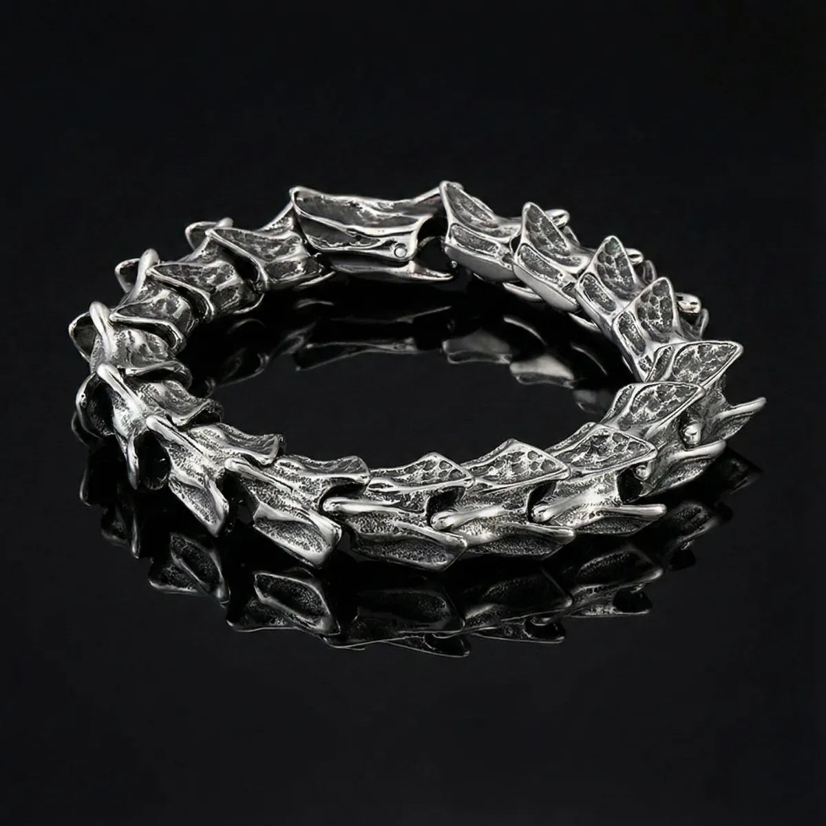 Men‘s Dragon Bone Bracelet