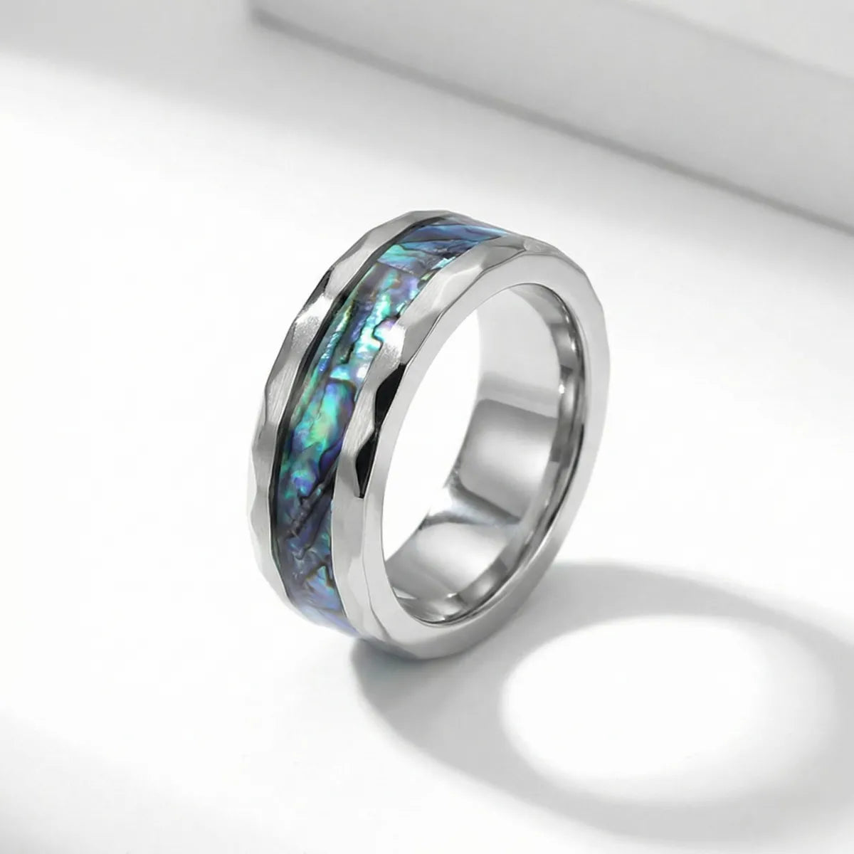 Men‘s Polished Silver Abalone Ring Details