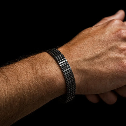 Men‘s Stainless Steel Foxtail Bracelet Antique Silver Worn on Male Wrist