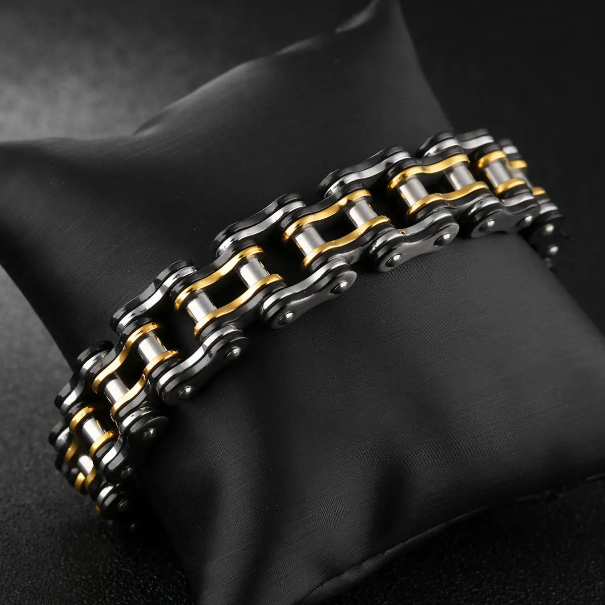 Men’s Tri Tone Bike Chain Bracelet Close Up