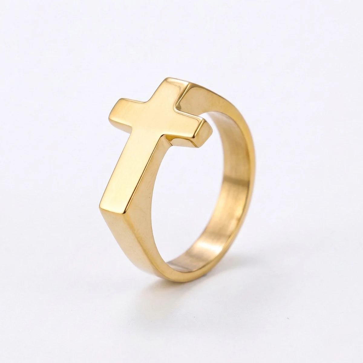 Minimalist Solid Cross Ring Gold Details