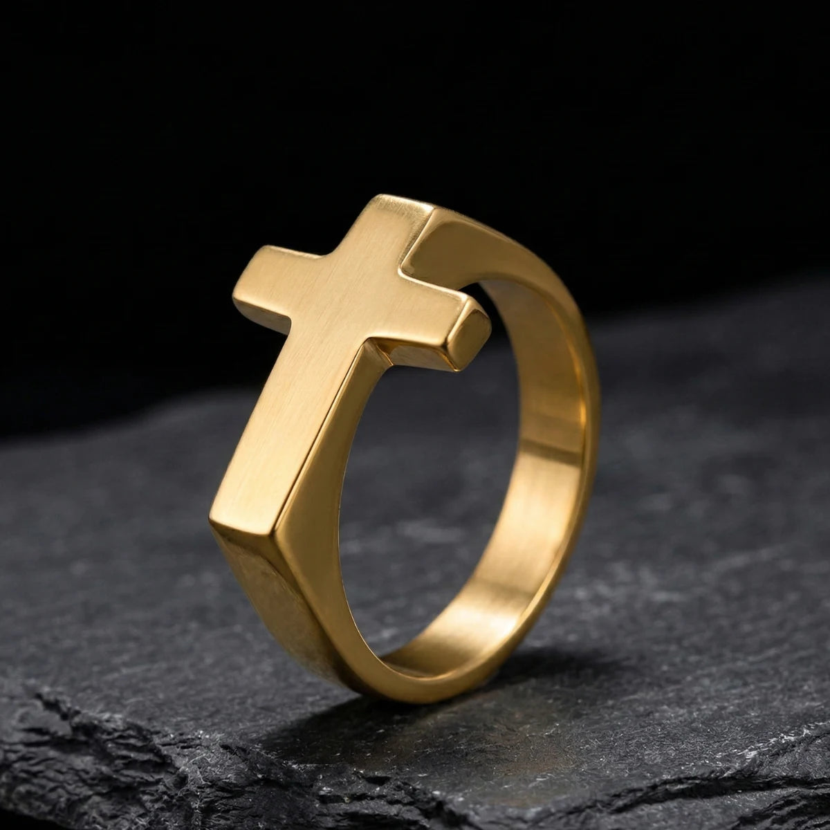 Minimalist Solid Cross Ring Gold
