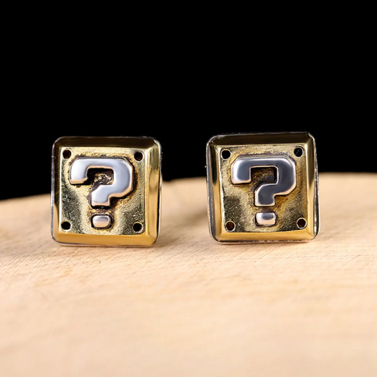 Question Mark Earrings Details