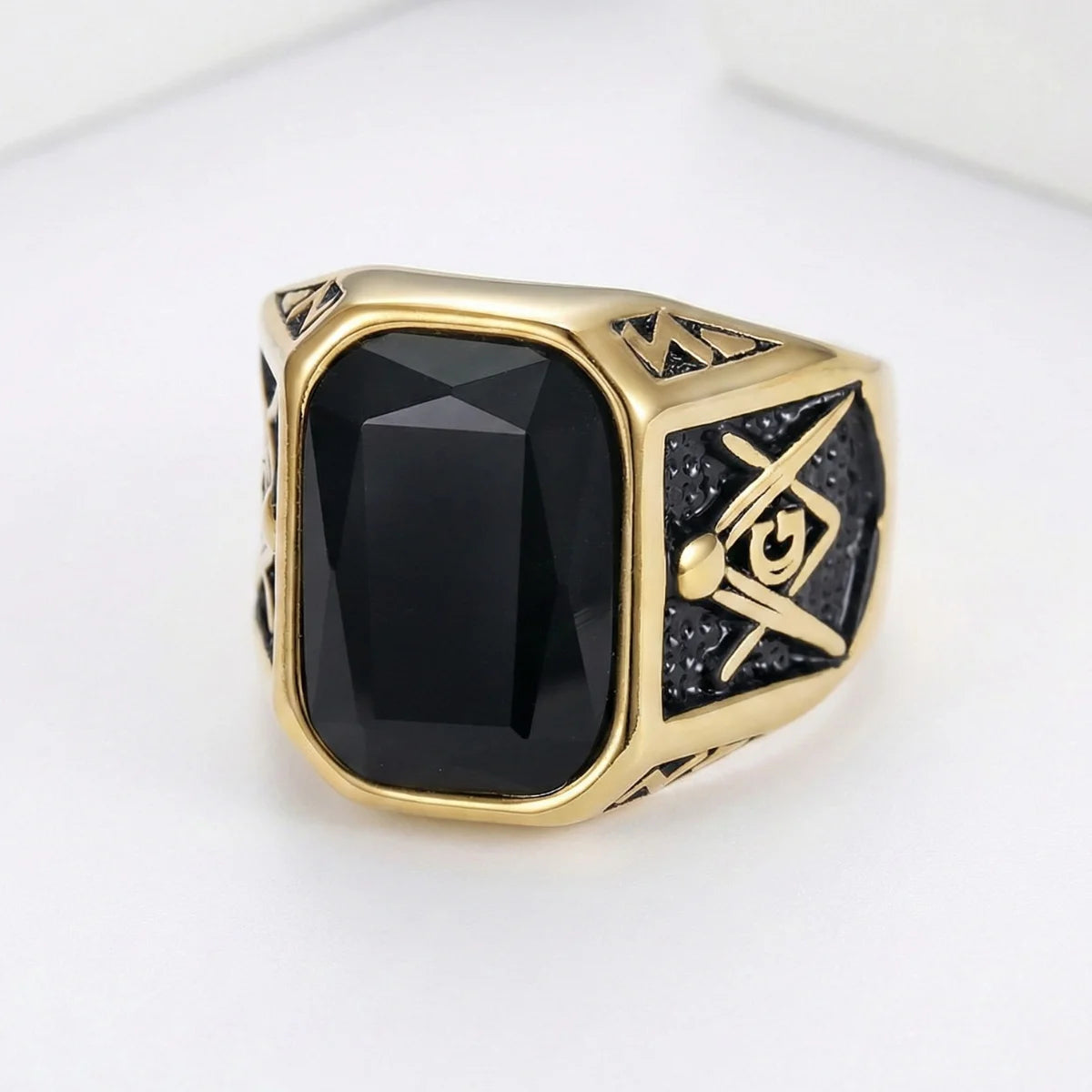 Retro Black Masonic Ring Gold Details