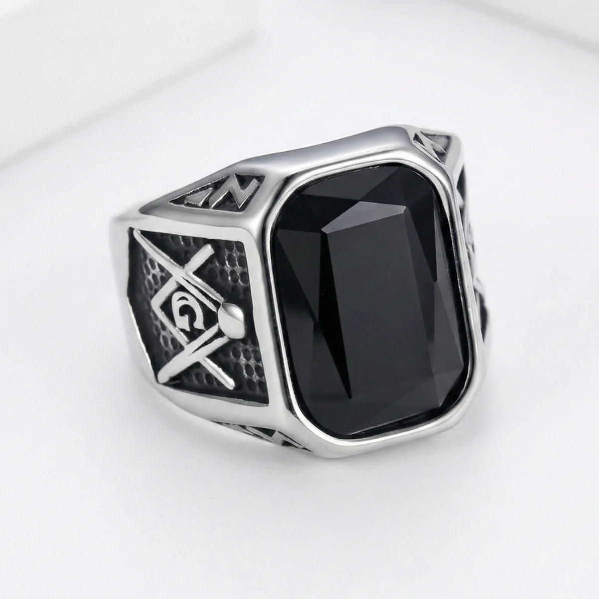Retro Black Masonic Ring Silver Details