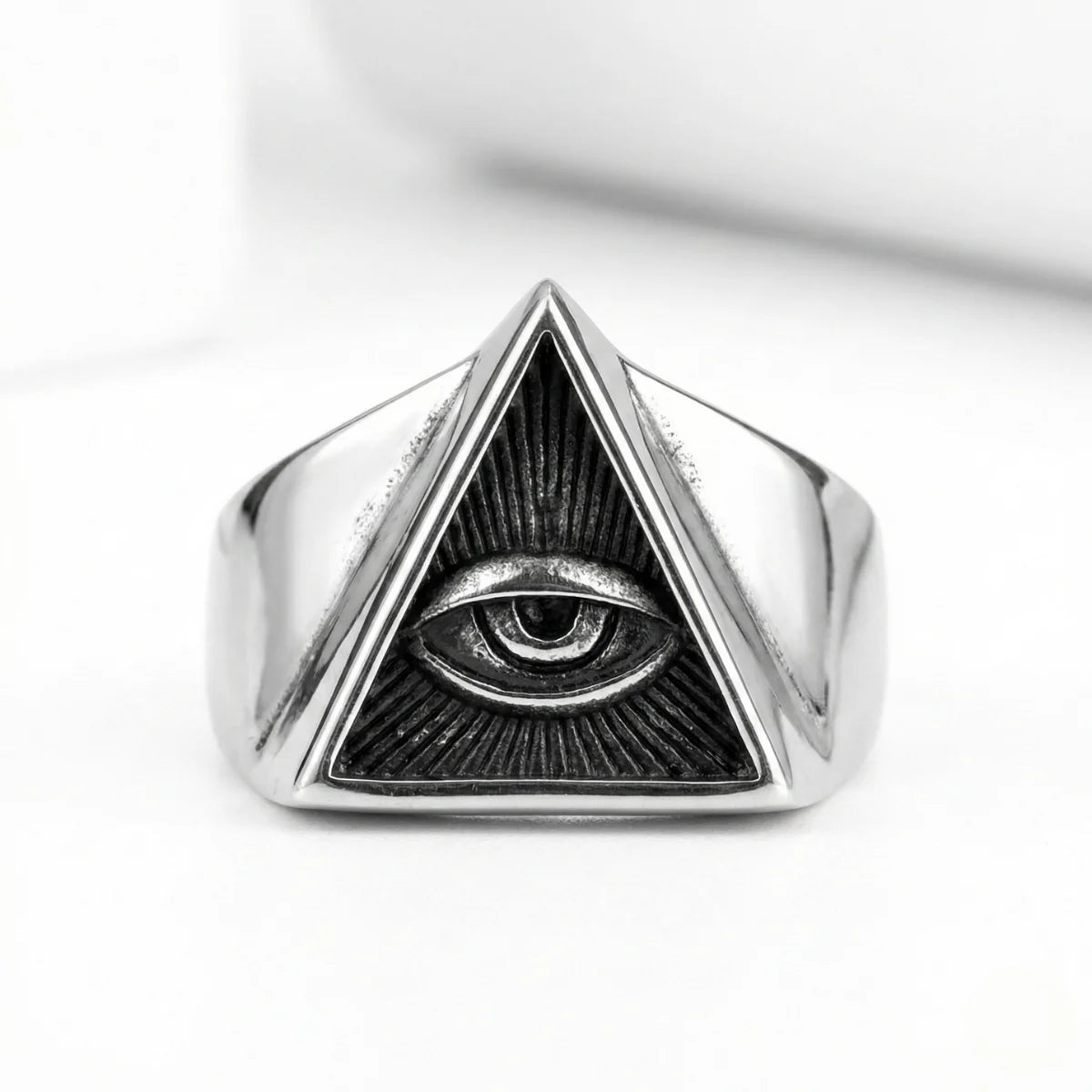 Silver Pyramid Eye Ring Details