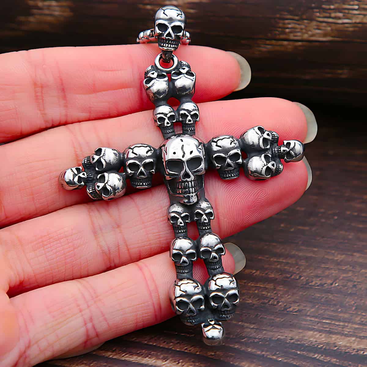 Skull Cross Necklace Xenos Jewelry
