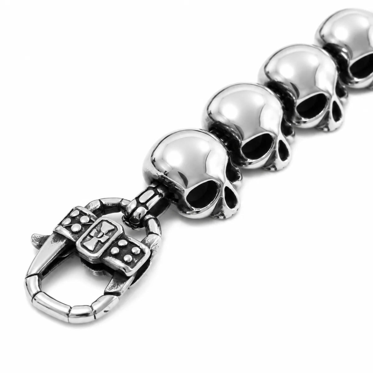 Skull and Crossbones Bracelet Stainless Steel Clasp and Skull Bead Detail View