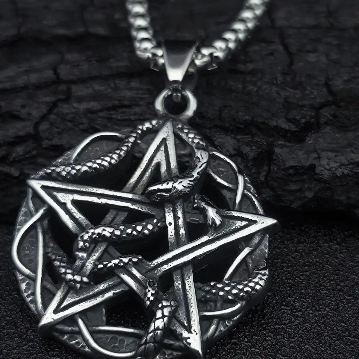 Snake Pentagram Necklace Details