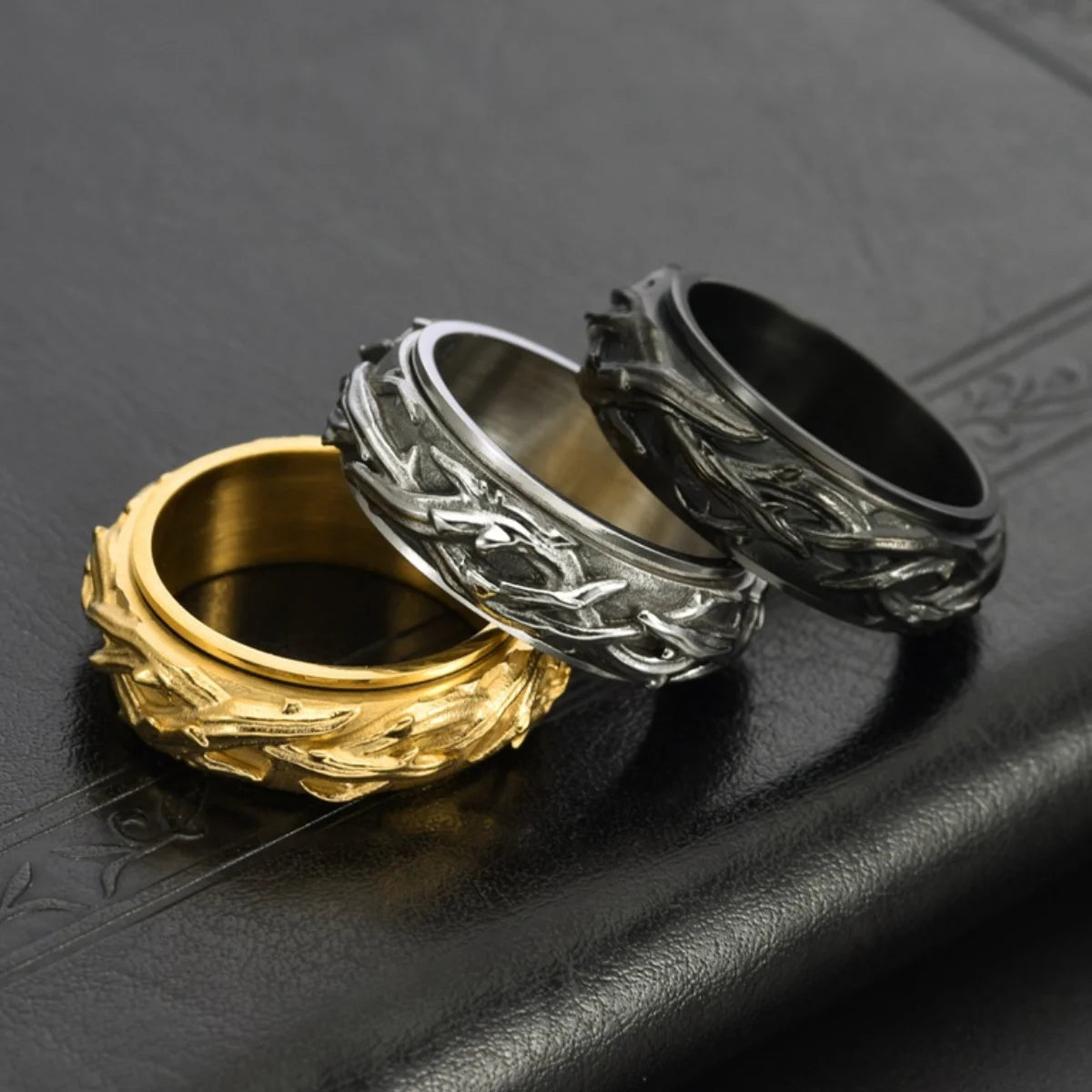 Spinner Thorns Rings Gold and Black Details