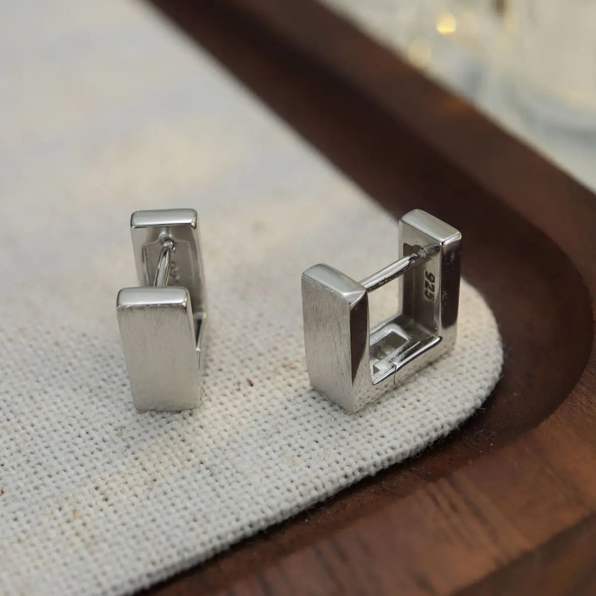 Orecchini A Cerchio Semplici A Canna Quadrata In Argento Sterling - Foto 4