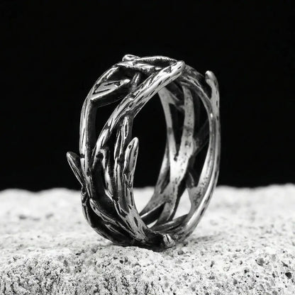 Twisted Branch Thorns Ring