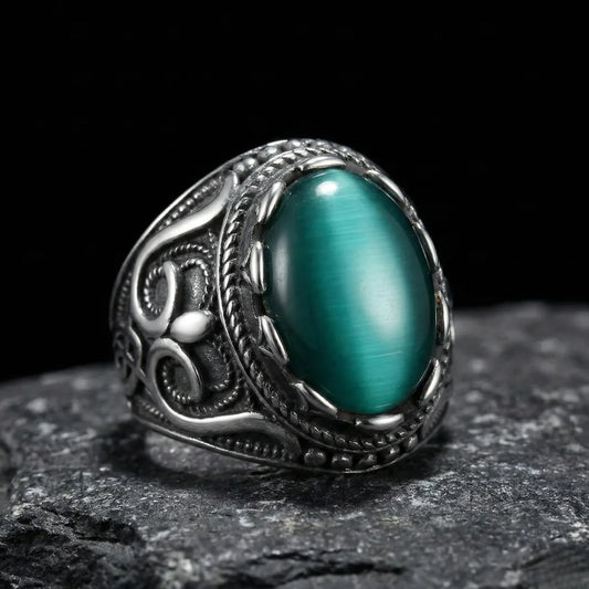 Vintage Green Cat Eye Ring