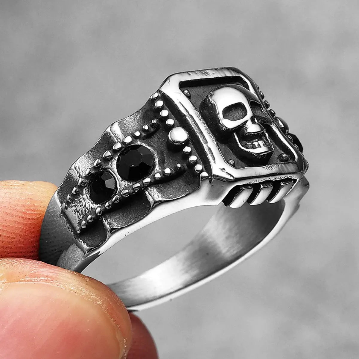Catacombs Skull Ring Side View Black Spinal Gems