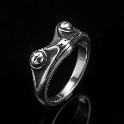 Frog Ring Antique Silver Front View Nature Inspired Animal Jewelry