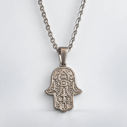 hamsa pendant necklace silver with o chain white background