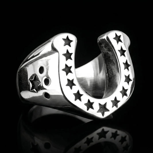 Men‘s Horseshoe Ring Front View Star Engraved Biker Jewelry