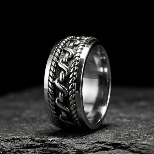 Silver Men‘s Knot Ring with vintage braided design