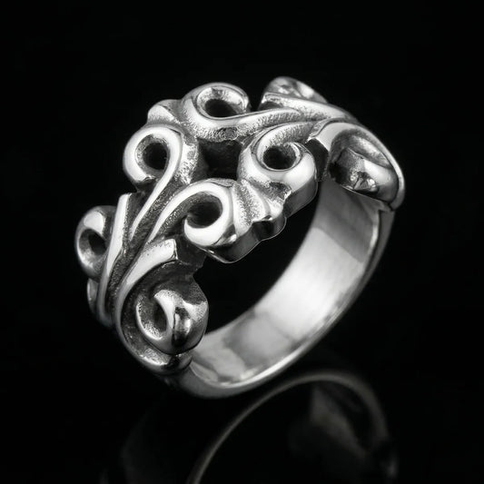 Silver Vintage Gothic Pattern Ring with filigree design